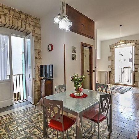 Antiche Mura Apartments "Nel Cuore Della Puglia"Bivani, Cucina, Terrazzo Turi Extérieur photo